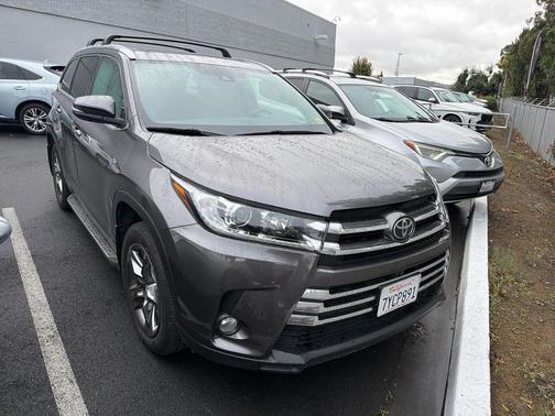2017 Toyota Highlander Limited Platinum