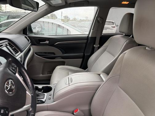 2017 Toyota Highlander Limited Platinum