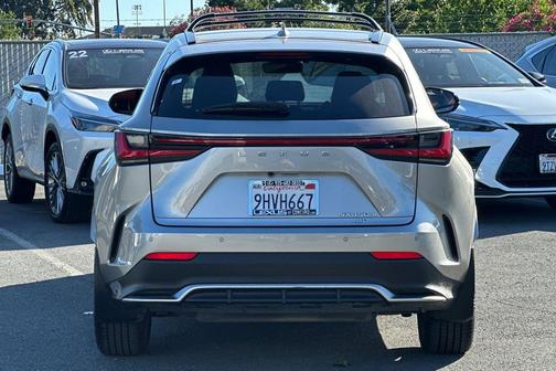 Atomic Silver 2024 Lexus NX 450h+ F SPORT Handling