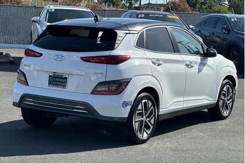 2022 Hyundai KONA EV SEL