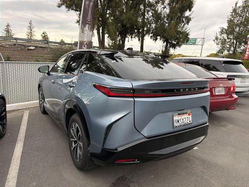 2024 Lexus RZ 300e Premium