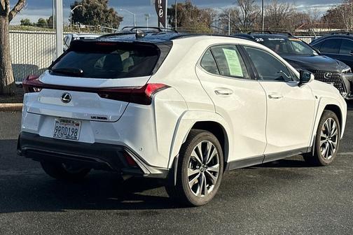 2025 Lexus UX 300h F SPORT Design