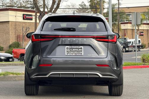 2026 Lexus NX 450h+ F SPORT Handling