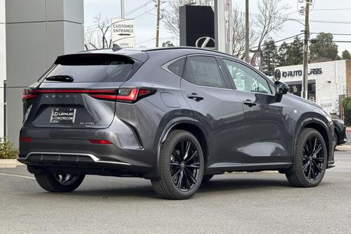 2026 Lexus NX 450h+ F SPORT Handling