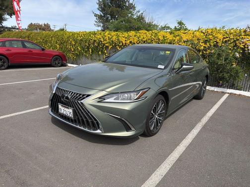 Sunlit Green 2024 Lexus ES 300h Base