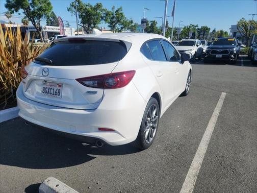 2018 Mazda Mazda3 Touring