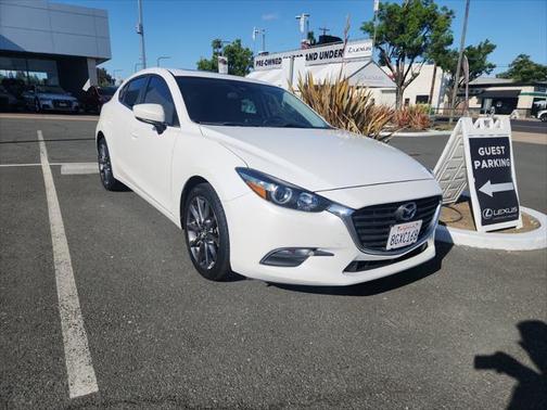 2018 Mazda Mazda3 Touring