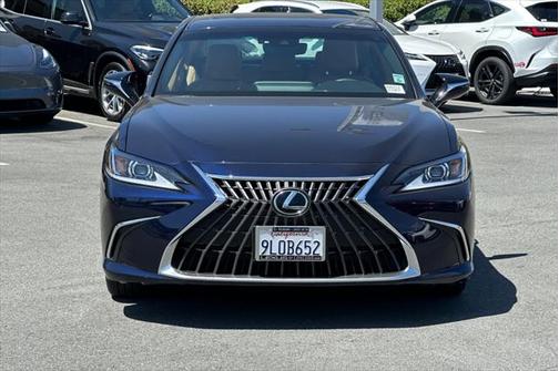 2024 Lexus ES 300h Base