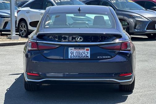 2024 Lexus ES 300h Base