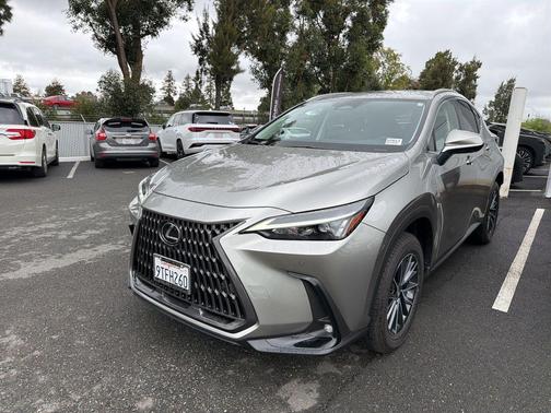2025 Lexus NX 350h Premium