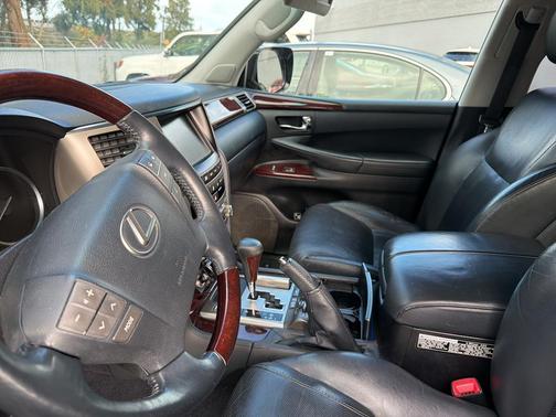2015 Lexus LX 570 Base
