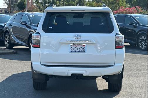 2022 Toyota 4Runner SR5