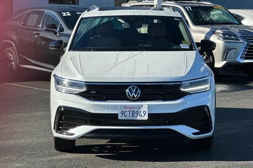 2022 Volkswagen Tiguan 2.0T SE R-Line Black 4MOTION