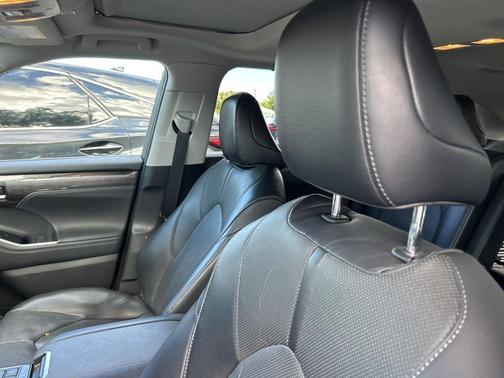 2023 Toyota Highlander Hybrid Limited