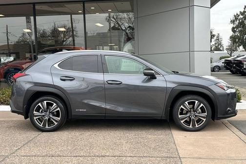 2022 Lexus UX 250h Base