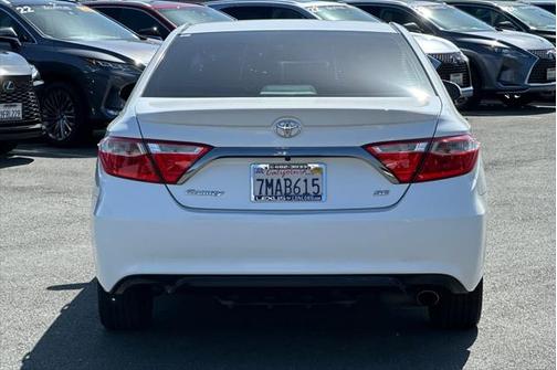 2015 Toyota Camry SE