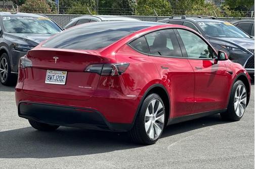 2021 Tesla Model Y Long Range Dual Motor All-Wheel Drive