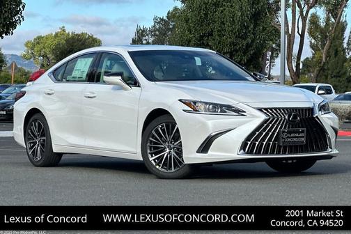 2025 Lexus ES 300h Base