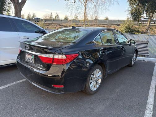 2015 Lexus ES 300h Base