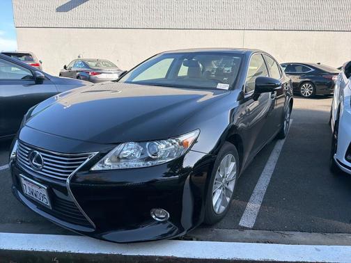 2015 Lexus ES 300h Base