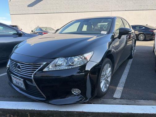 2015 Lexus ES 300h Base