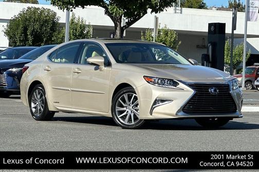 Satin Cashmere Metallic 2017 Lexus ES 300h Base