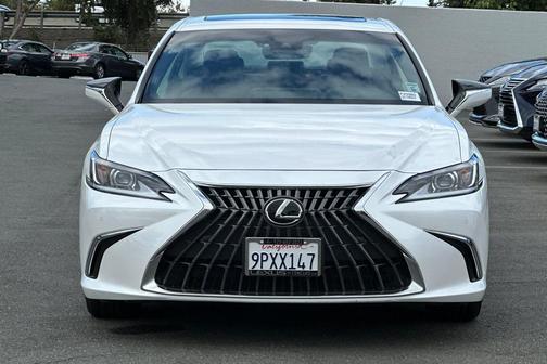 2025 Lexus ES 300h Base