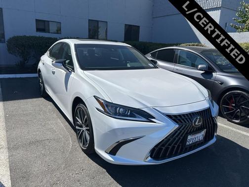 2025 Lexus ES 300h Base