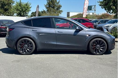 2022 Tesla Model Y Performance Dual Motor All-Wheel Drive