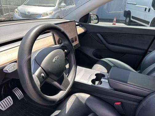 2022 Tesla Model Y Performance Dual Motor All-Wheel Drive