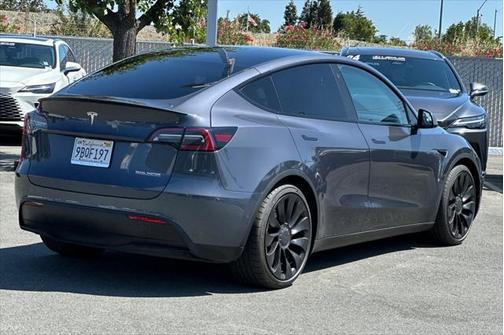2022 Tesla Model Y Performance Dual Motor All-Wheel Drive