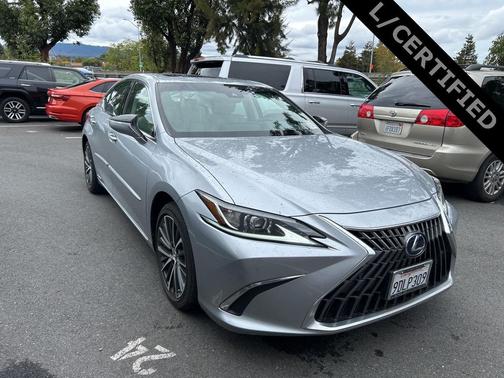 2022 Lexus ES 300h Base