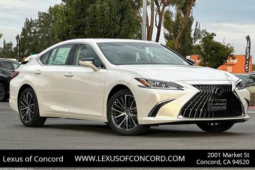 2025 Lexus ES 300h Base