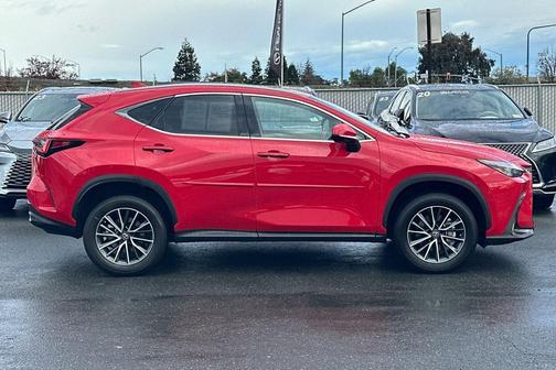 2022 Lexus NX 350h Premium