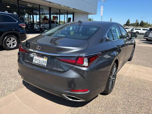 2025 Lexus ES 350 Base