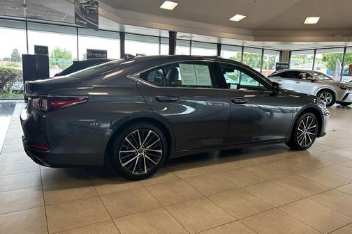 2025 Lexus ES 350 Base
