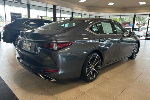 2025 Lexus ES 350 Base