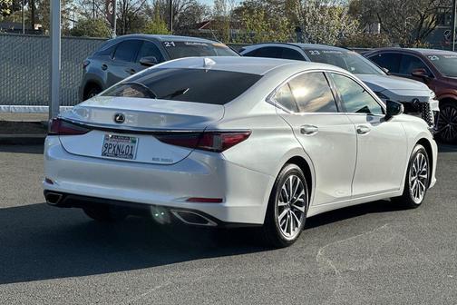 2023 Lexus ES 350 Base