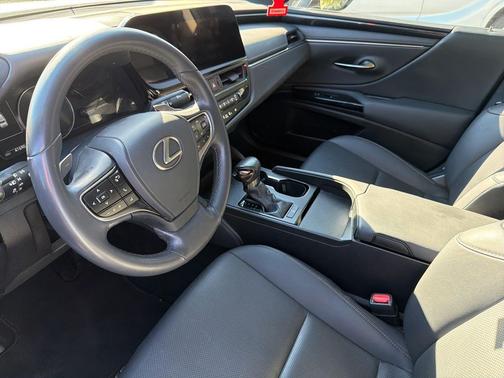 2023 Lexus ES 350 Base