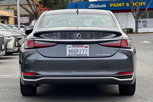 2025 Lexus ES 300h Base