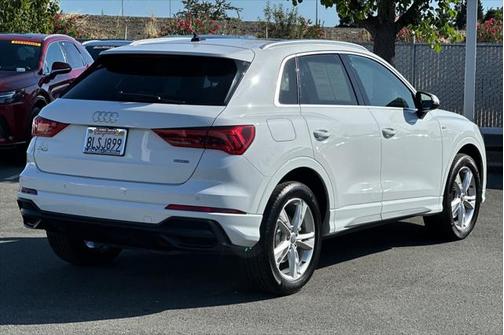 2019 Audi Q3 2.0T S line Premium Plus