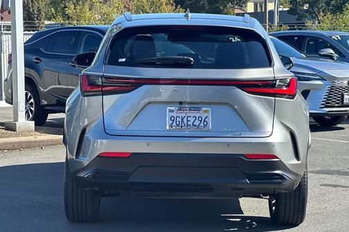 2024 Lexus NX 450h+ Luxury