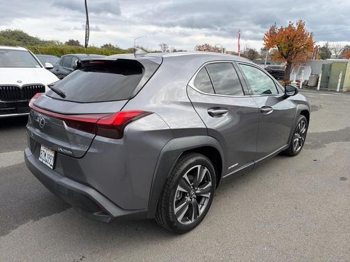 2020 Lexus UX 250h Base