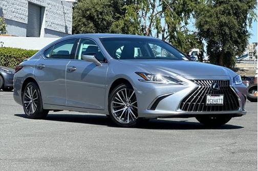 2023 Lexus ES 300h Base