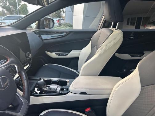 2022 Lexus NX 350h Premium