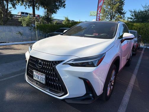 Eminent White Pearl 2022 Lexus NX 350 Luxury