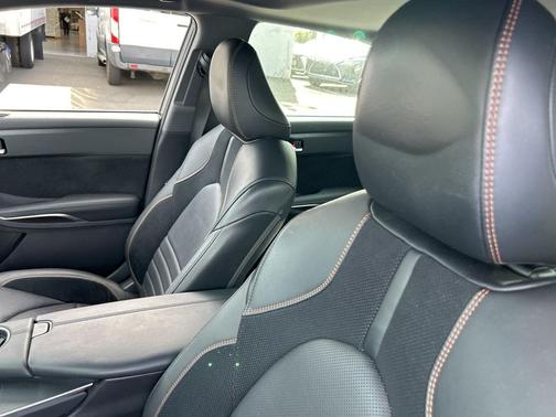 2019 Toyota Avalon Hybrid XSE