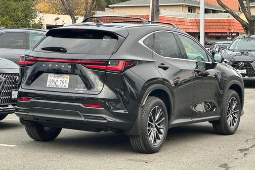 2025 Lexus NX 350h Premium