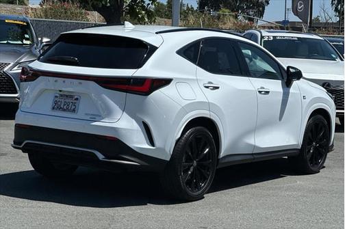 2024 Lexus NX 450h+ F SPORT Handling