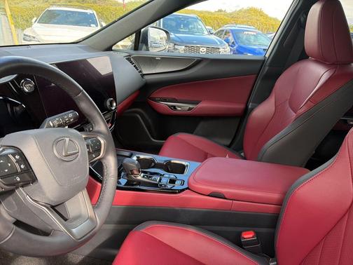 2025 Lexus NX 450h+ Luxury